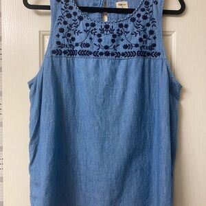 GAP  1969 Denim Blue Sleeveless Tank Top with Navy Embroidery Size XL